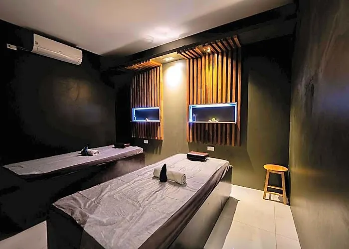 Capsule Hotel 5*