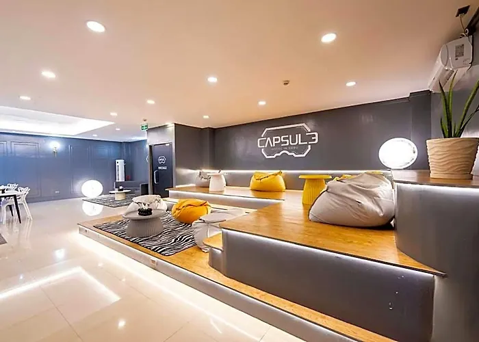 Capsule Hotel